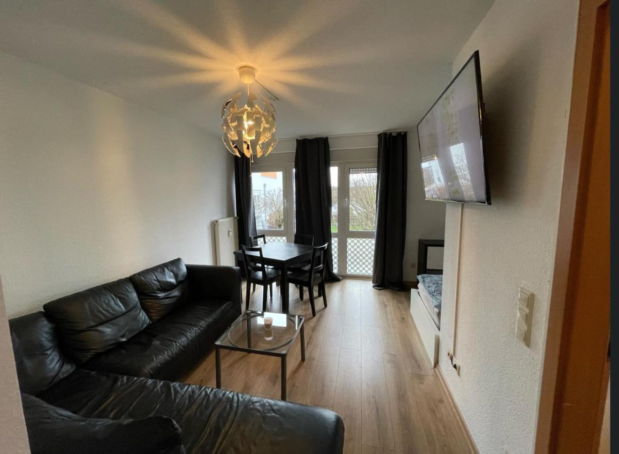 Mit 2 Zimmer, Kueche, Bad, In Saarbrücken