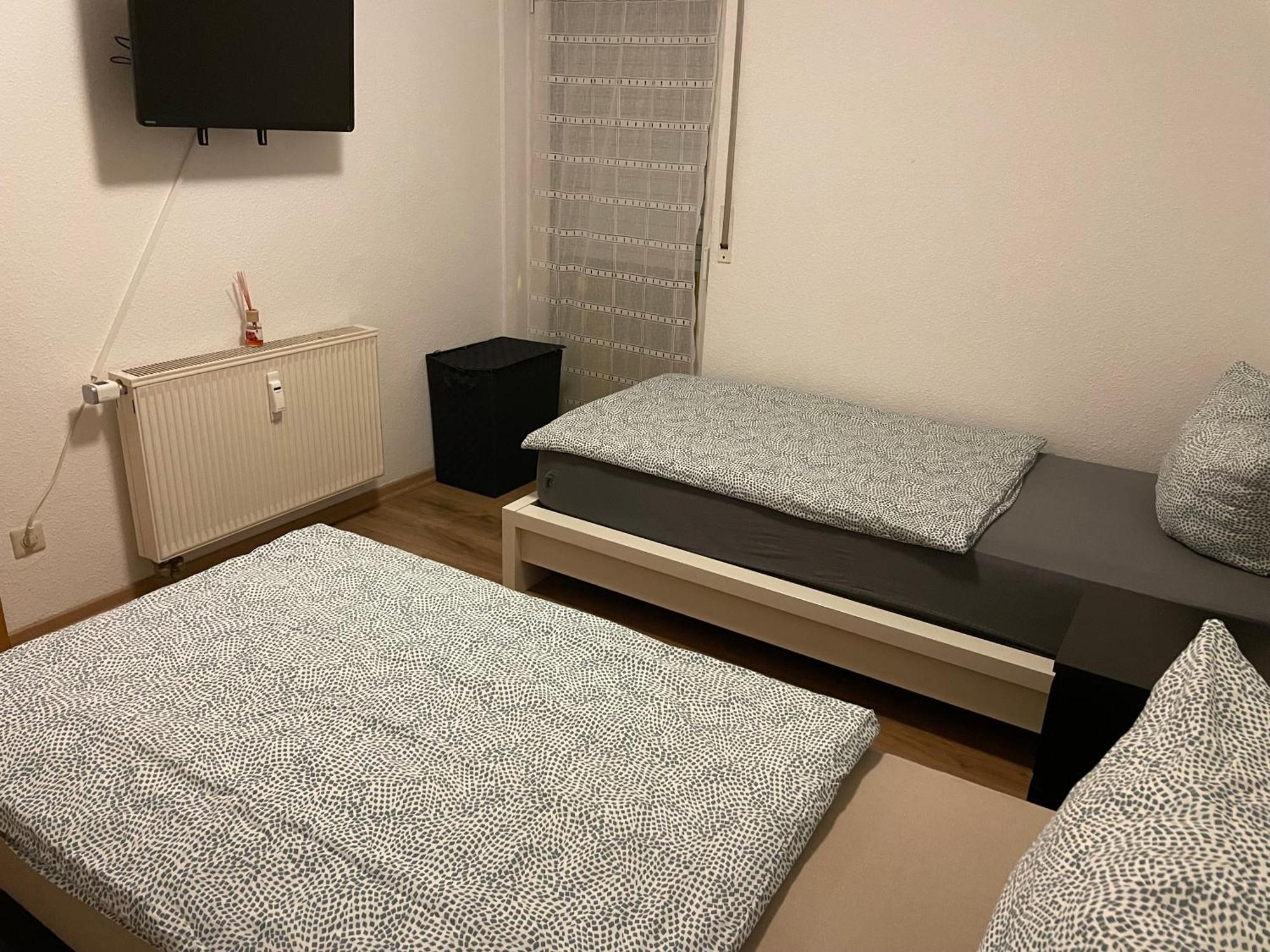 Mit 2 Zimmer, Kueche, Bad, In
