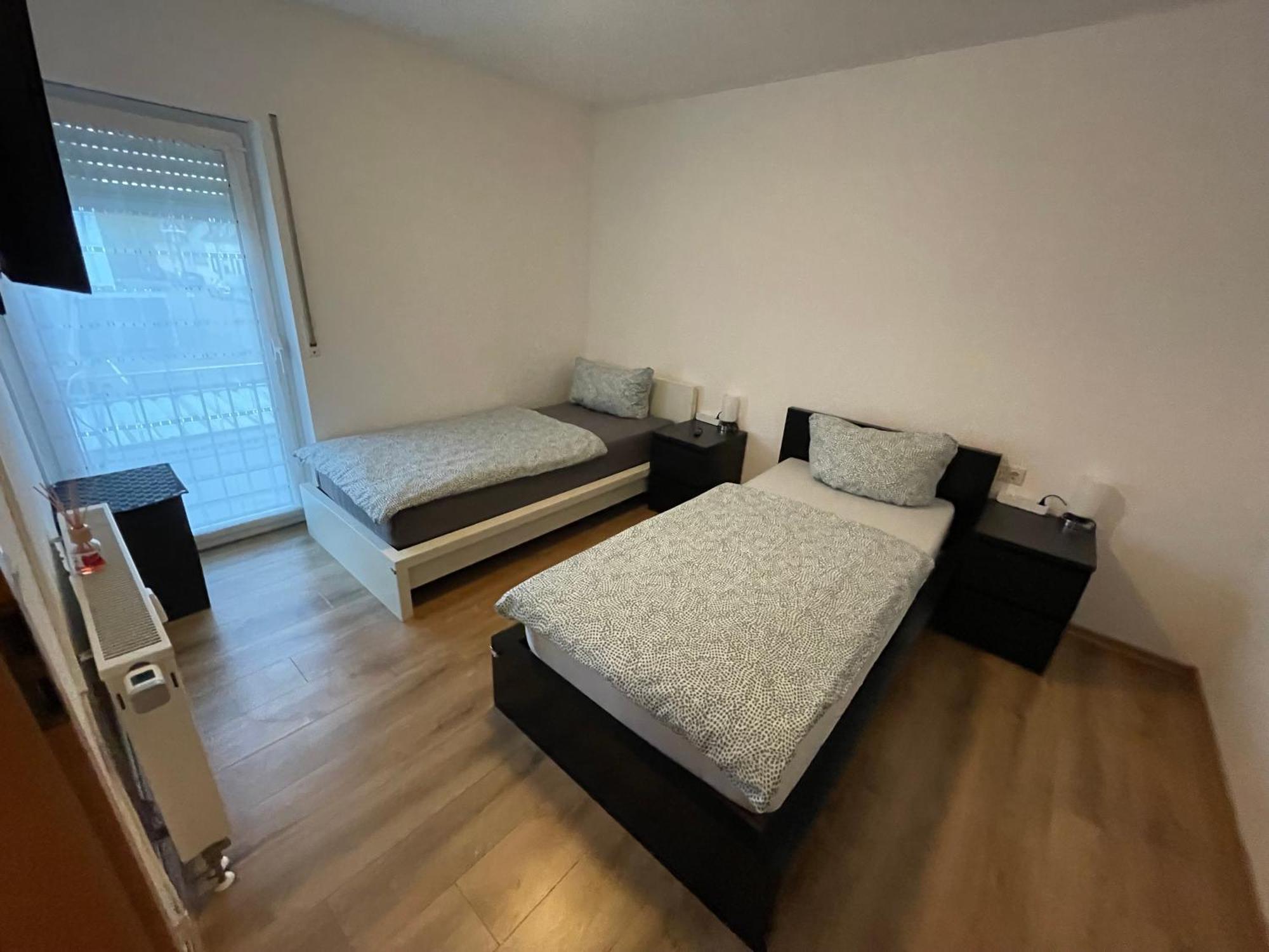 Mit 2 Zimmer, Kueche, Bad, In